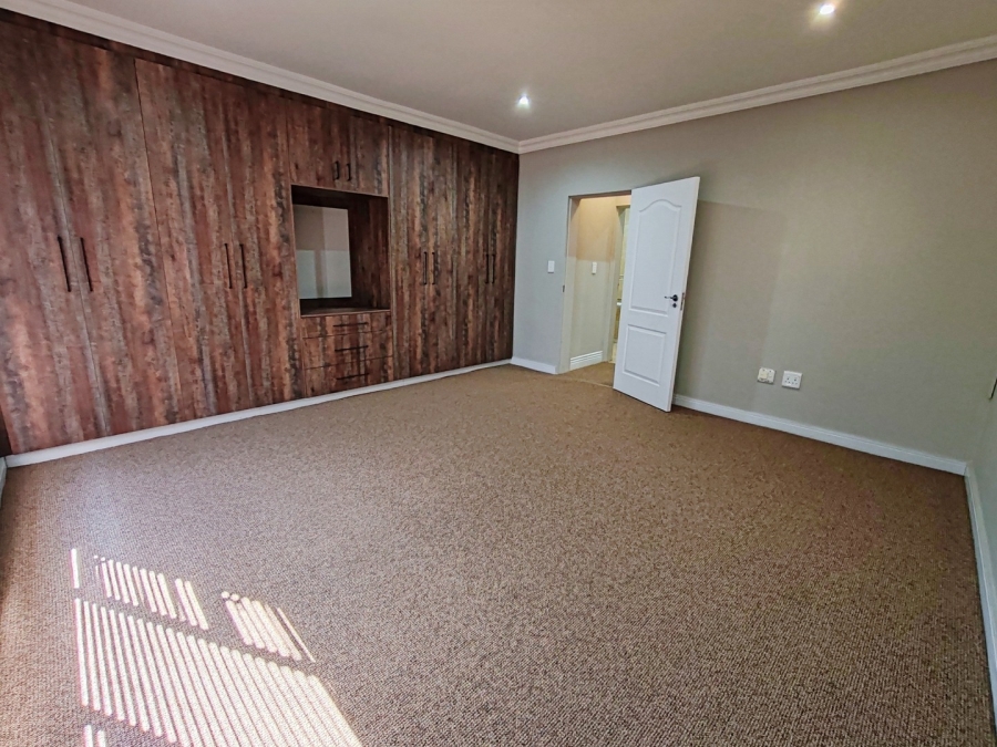 4 Bedroom Property for Sale in Grimbeeck Park North West